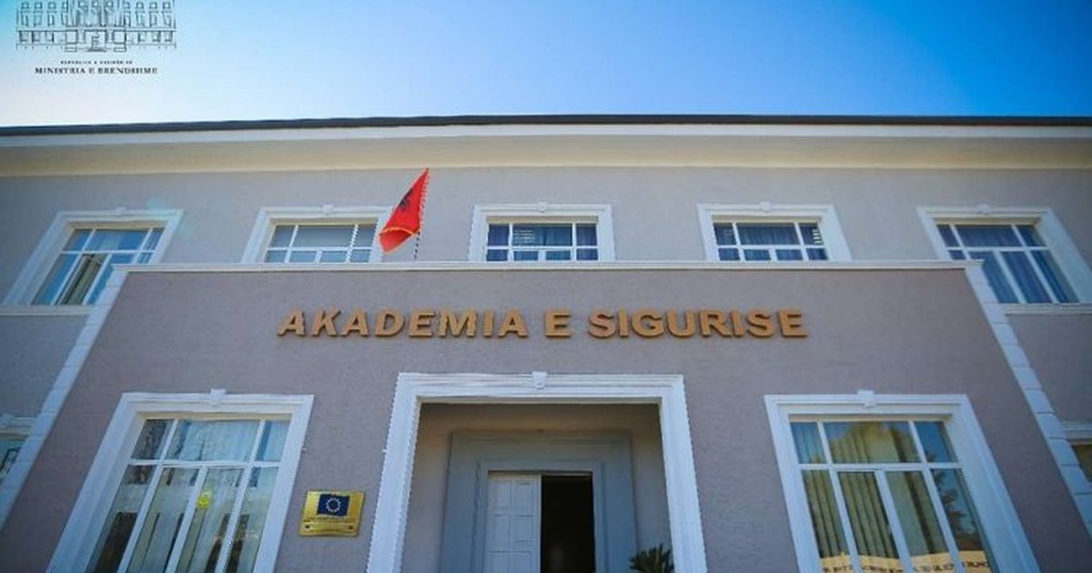 Uthulla e mbushur me krimba  Thellohet SKANDALI tek Akademia e Sigurisë  Një vit më parë u helmuan 20 studentë  FOTO 