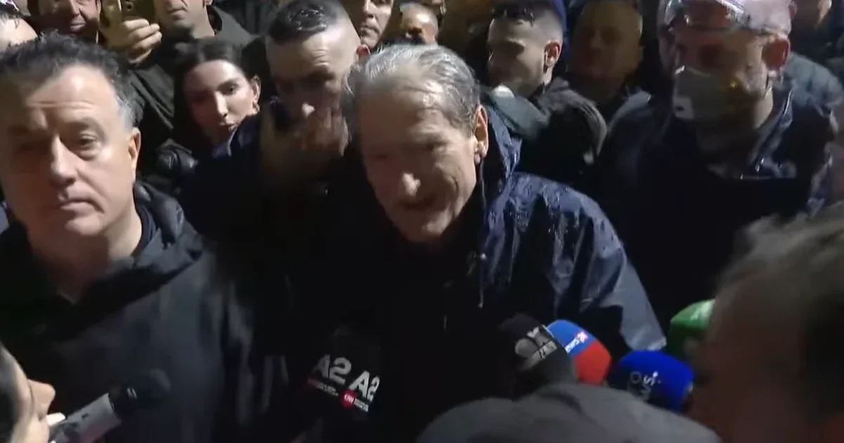 Tensionet në protestë  Berisha  Policia kreu krim të shëmtuar
