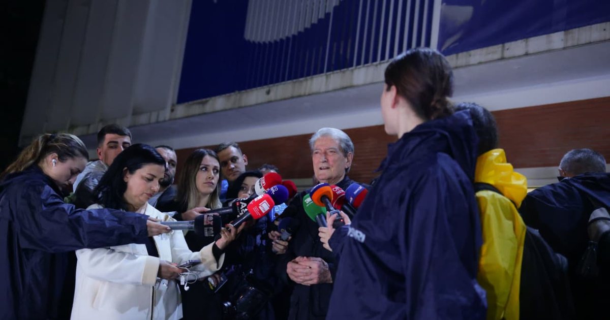Pas mbylljes së protestës  Berisha mesazh mbështetësve  Mirënjohje për guximin  beteja vazhdon