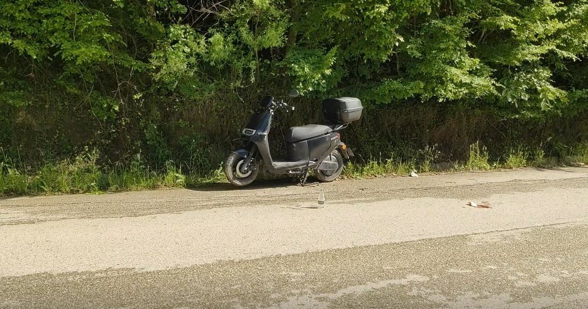 Drejtonte motorin elektrik në gjendje të dehur  66 vjeçari në Divjakë humb kontrollin dhe bie në kanal  EMRI 