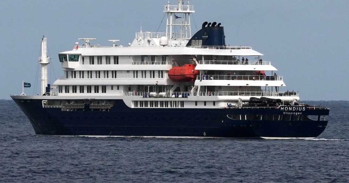 Britanikët në anijen turistike të prekur nga hantavirus do të izolohen në spital pas kthimit