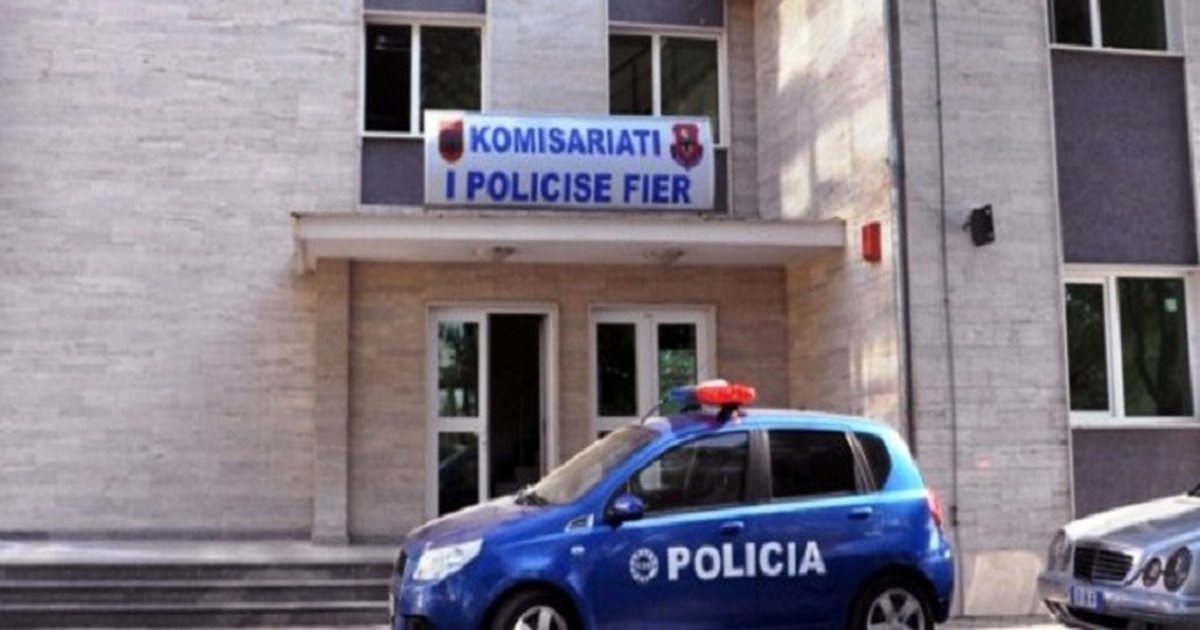 Sherr me sende të forta e thikë mes disa personave në Fier  dy të plagosur  Shpallet në kërkim 36 vjeçari