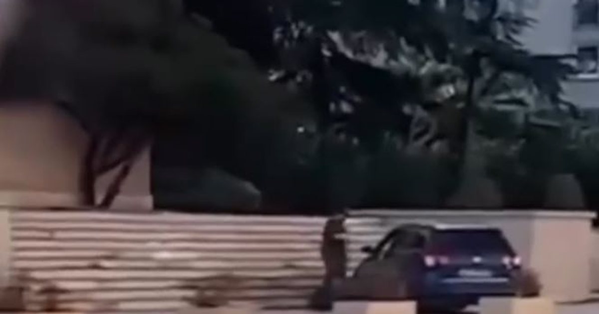 Përplasi makinën te shkallët e Kryeministrisë  arrestohet 40 vjeçari në Tiranë  Dyshohet se 