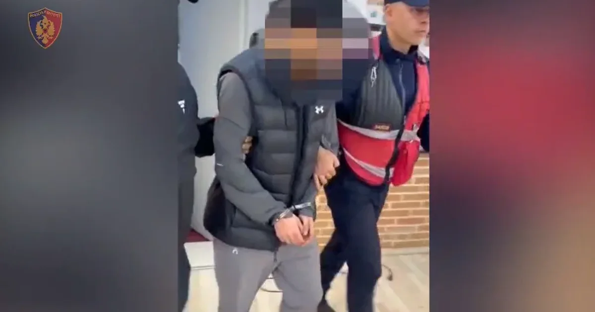 Mashtruan qytetarët shqiptarë dhe u vodhën llogaritë bankare  policia arreston 25 vjeçarin dhe shpall në kërkim bashkëpunëtorin