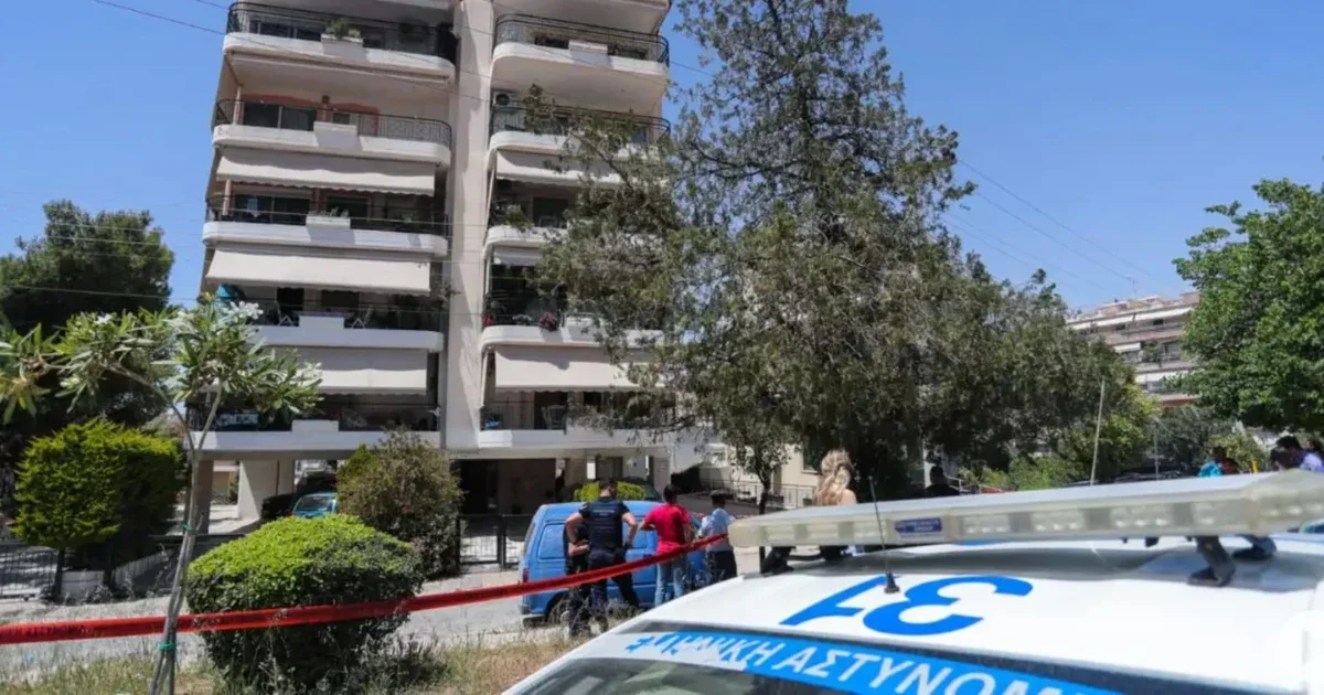 Vetëhidhen nga lartësia 2 adoleshente në Athinë  dyshohet se shkaku ishte presioni i provimeve të maturës