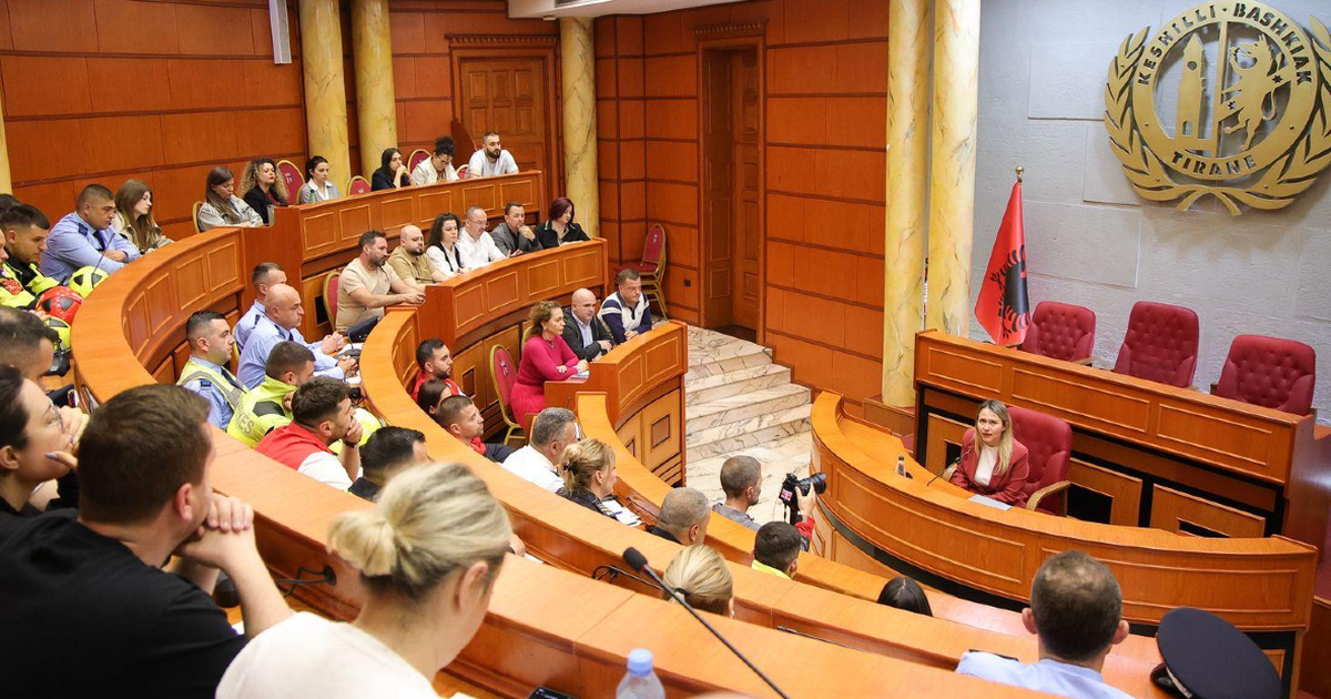  e Albania  jashtë funksionit  Bashkia e Tiranës shtyn afatin për kreditë e buta  Ristani  Askush nuk do të penalizohet