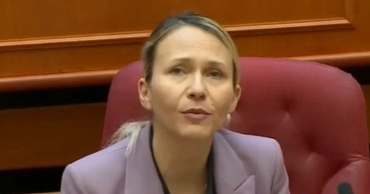  Me shkarkoni  të bie dhe unë rehat   Anuela Ristani përplaset me këshilltarët socialistë në Bashkinë e Tiranës