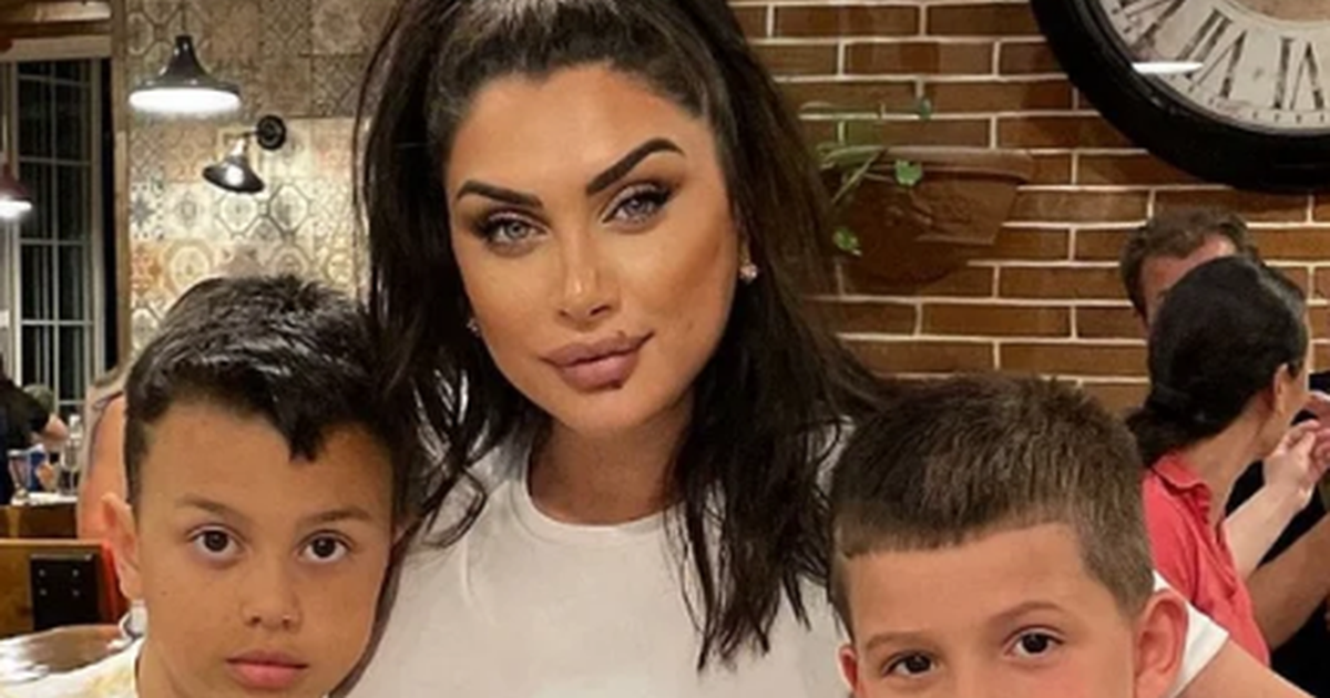 Çiljeta Xhilaga flet për raportin me djalin e partnerit të saj  Është pjesë e imja  e jetës sime