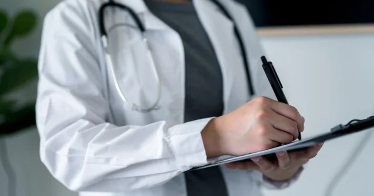 Mjeku pediatër nën akuzë për abuzimin e fëmijëve  nën hetim për 130 vepra penale 