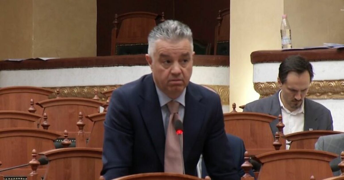 Rritja e çmimit të naftës  Enno Bozdo  Situata dramatike  Tregojini shqiptarëve sa jahte janë furnizuar pa    