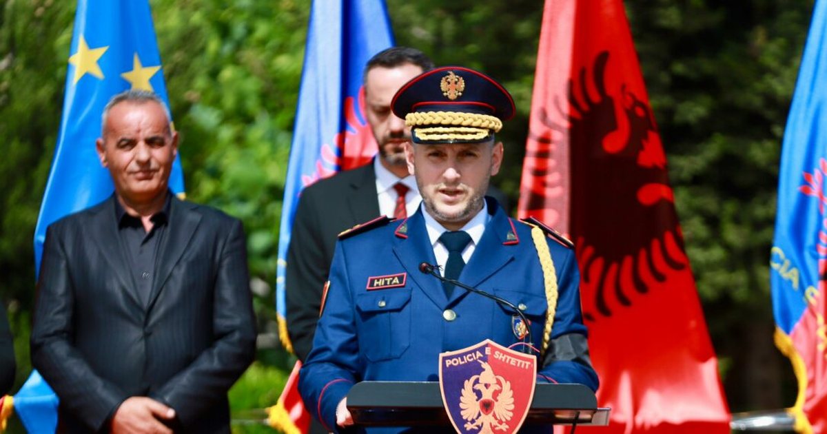  Kush prek Policinë  godet shtetin   Hita tek Varrezat e Dëshmorëve  Novruz Cenalia  simbol i sakrificës dhe dinjitetit