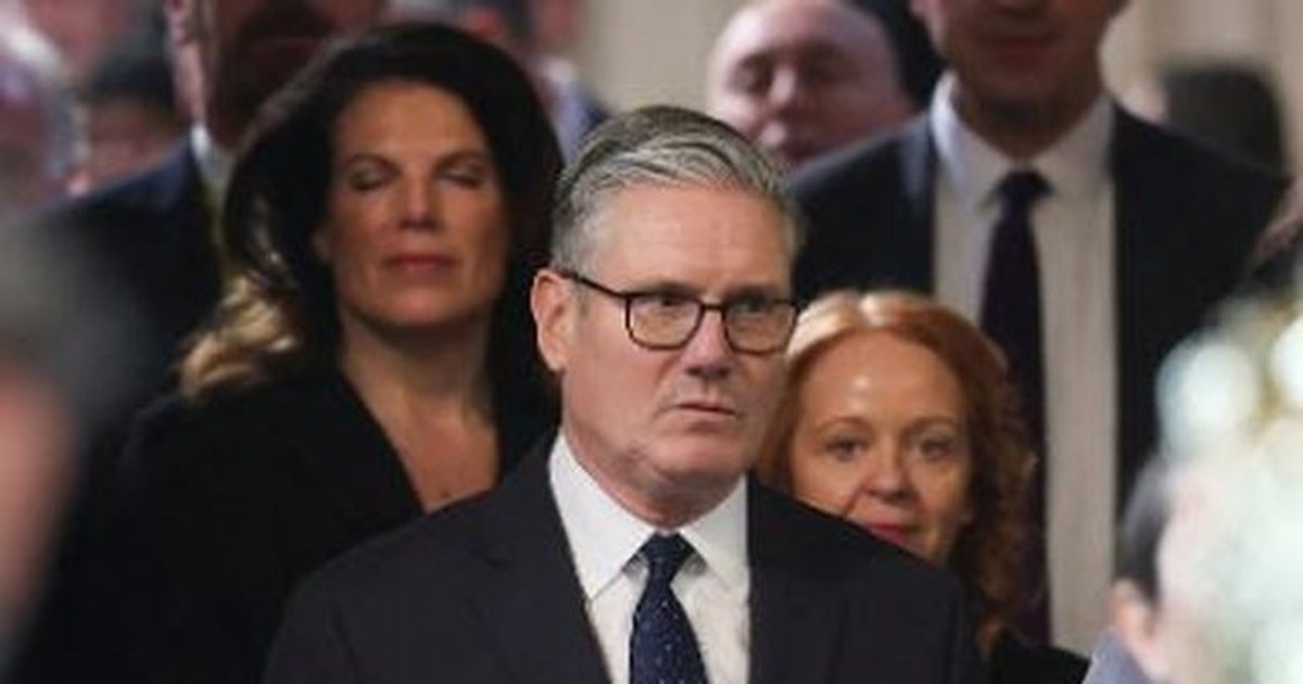 Kriza brenda Laburistëve  Deputetët kërkojnë largimin e Starmer  shtohen zërat për garë lidershipi