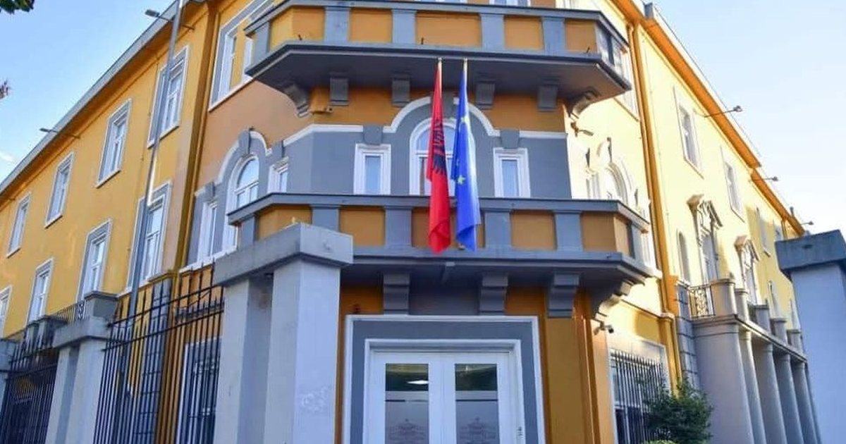 URDHRI  Ministria e Arsimit zbulon vendimin  ja kur nis dhe mbaron sezoni akademik universitar 2026 2027 