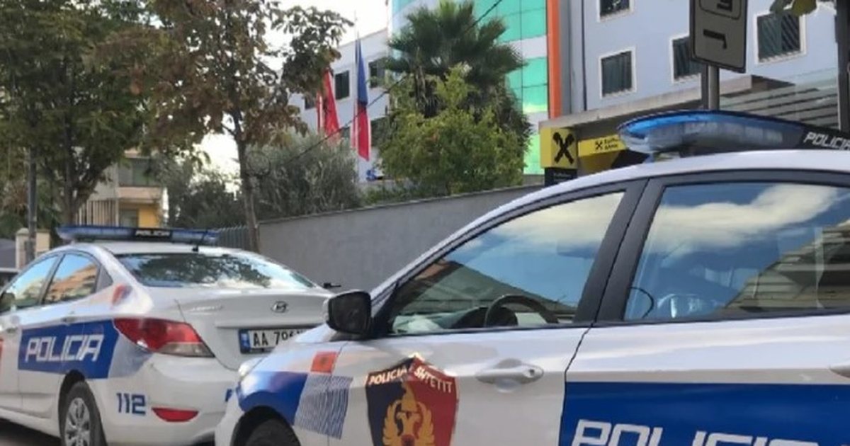 U plagos me plumb në bark pas tentativës për t i shpëtuar arrestimit  Si paraqitet gjendja e Leonard Demës