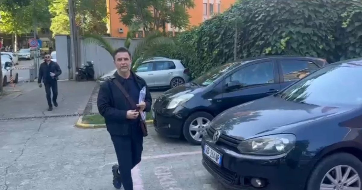 Braçe del pas rreth dy orësh nga Gjykata e Posaçme  deputeti  Njëri duhet bërë shembull   
