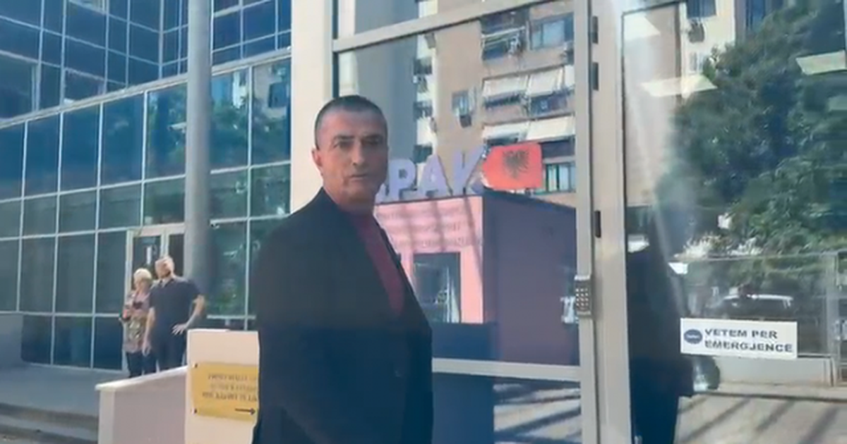 Deputeti socialist Tërmet Peçi paraqitet në SPAK