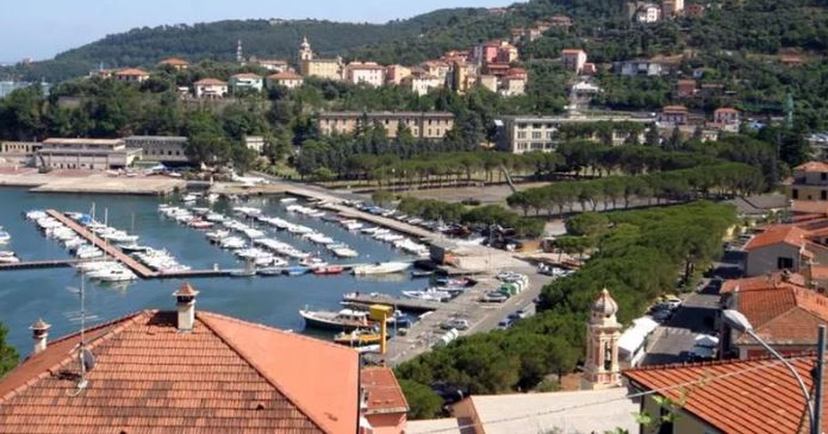 Hyri në det për t u larë por nuk doli më gjallë  Humb jetën 22 vjeçari shqiptar në Itali