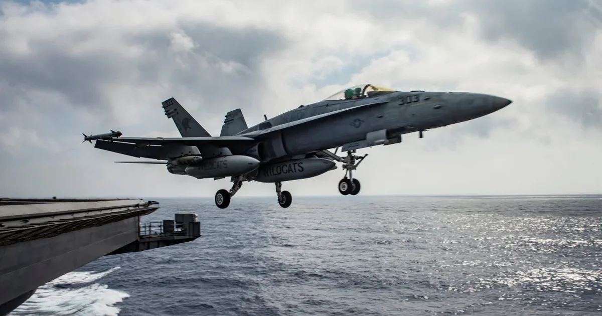 Përplasjet me Europën për luftën  Trump paralajmëron tërheqjen e bombarduesve  avionëve luftarakë  dronëve  nëndetëseve dhe anijeve