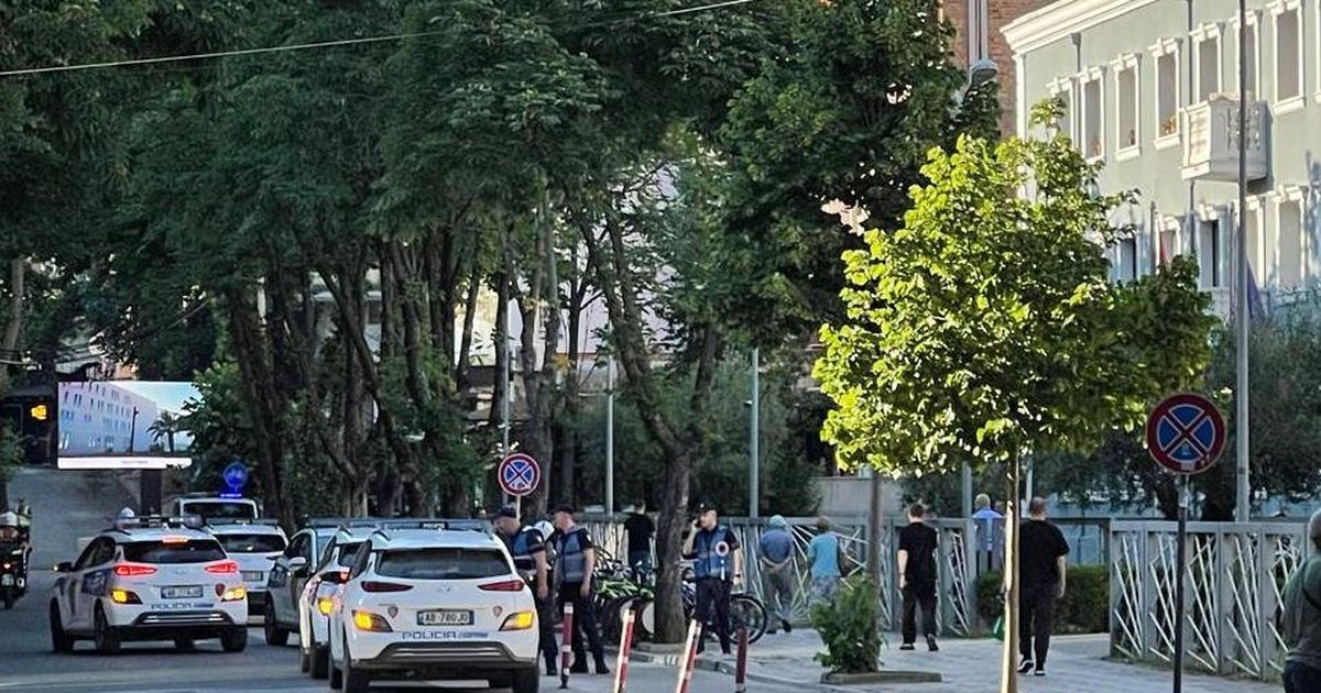 Bie zjarr në godinën e Drejtorisë së Policisë të Tiranës  Dalin DETAJET e para