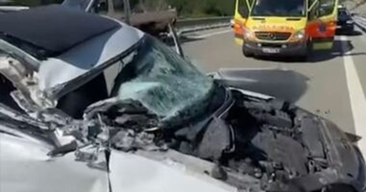 Aksident i rëndë te Rruga e Kombit  Makina me targa të Kosovës përplaset me kamionçinën  4 të plagosur
