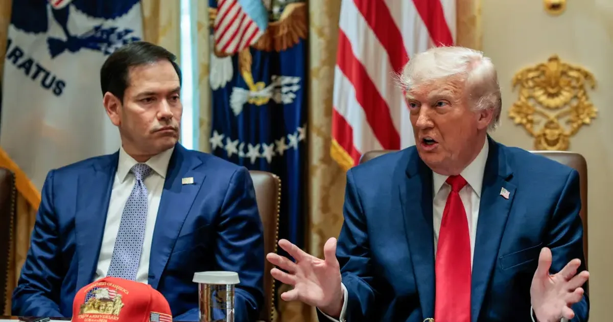 Trump paralajmëron Omanin  Ose silluni mirë  ose do ju hedhim në erë 