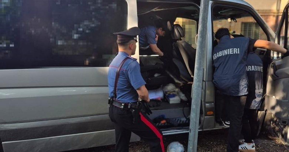 Itali  Po transportonin 5 kilogramë kokainë me një furgon me targa shqiptare  arrestohen 3 shqiptarë