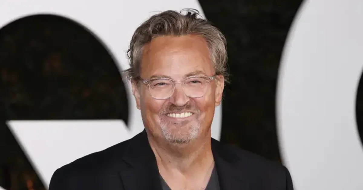 Objektet personale të Matthew Perry t nxirren në shitje  të ardhurat do t i dedikohen kauzës që ai mbështeti  FOTO 