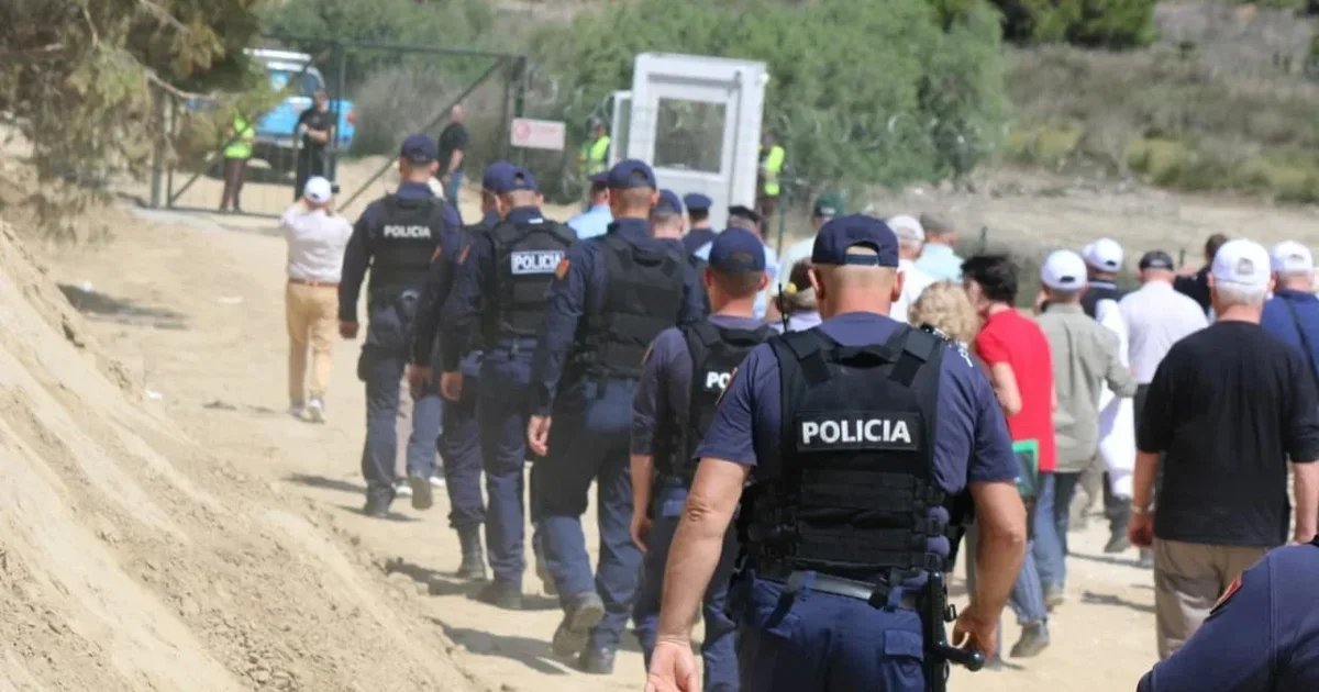 U dhunua gjatë protestës në Zvërnec  flet qytetari  Nuk po merrja dot frymë  por ndërhyri policia e shtetit dhe 