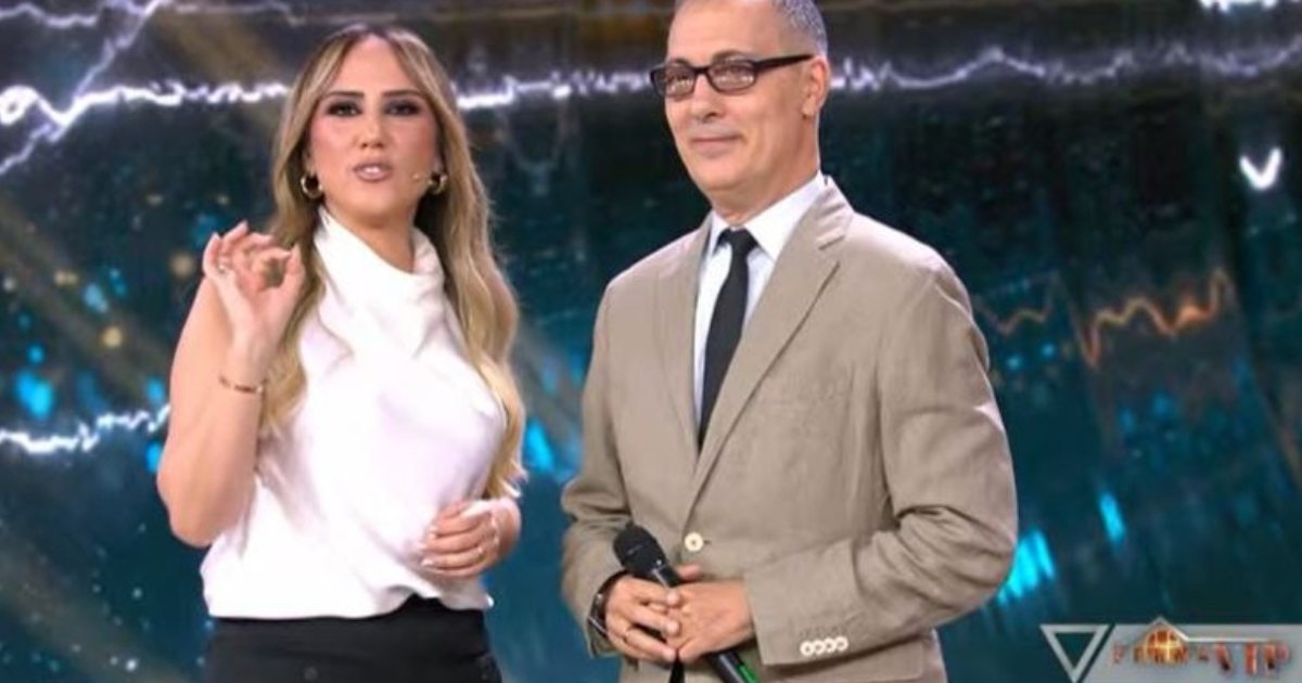 Frymëzim për disa breza  Adi Krasta  thyen rregullin  dhe hyn në Ferma Vip  Hera e parë në një reality