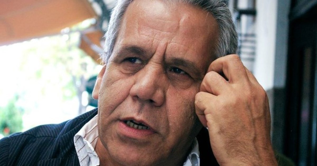 Kim Mehmeti mbështet protestat në Tiranë  Ju jeni heronjtë e mi