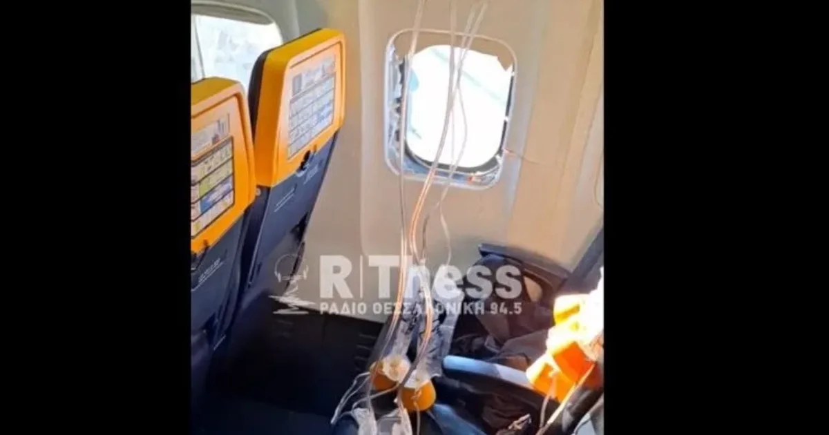 Panik në fluturimin e Ryanair nga Selaniku drejt Mynihut  Thyhet dritarja në ajër  plagoset një 61 vjeçar   