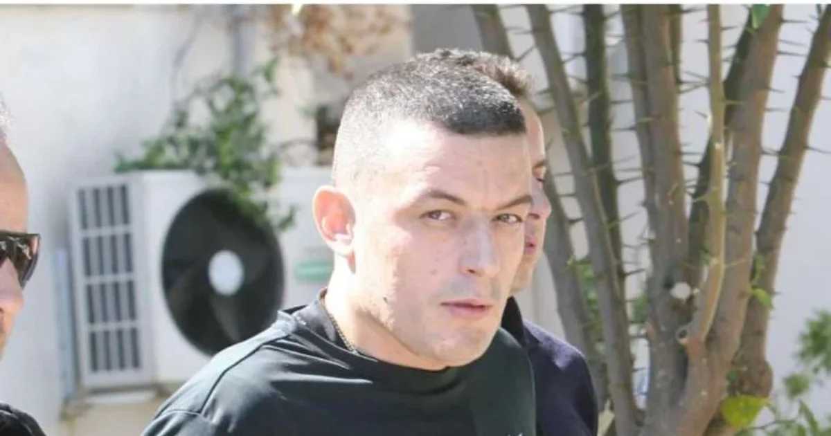 Gëzhoja dhe njolla gja ku  Alket Rizai përfshihet në sherr në lokalin grek  ka të plagos sur