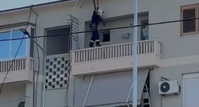 U bllokua n&euml; banes&euml;, zjarrfik&euml;sit nd&euml;rhyjn&euml; nga tarraca