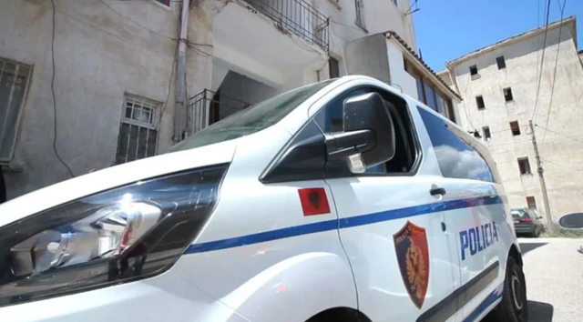 Fyente 33-vjeçaren dhe familjarët e saj në TikTok, shpallet