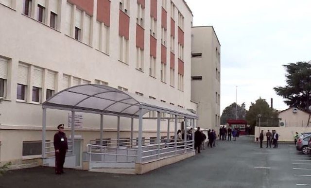 Zjarri në bodrumin e Spitalit Psikiatrik, Policia: Shkak, një