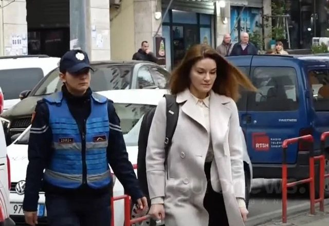 “Kujdesem për fëmijën”, Ajola Xoxa kërkon