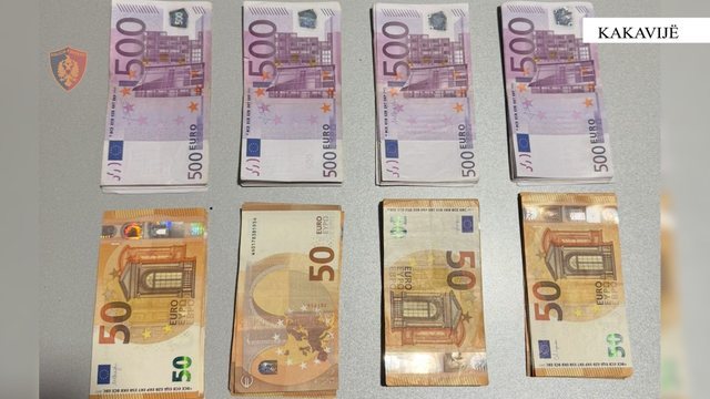 Tentoi të kalonte doganën e Kakavijës me rreth 29 mijë euro