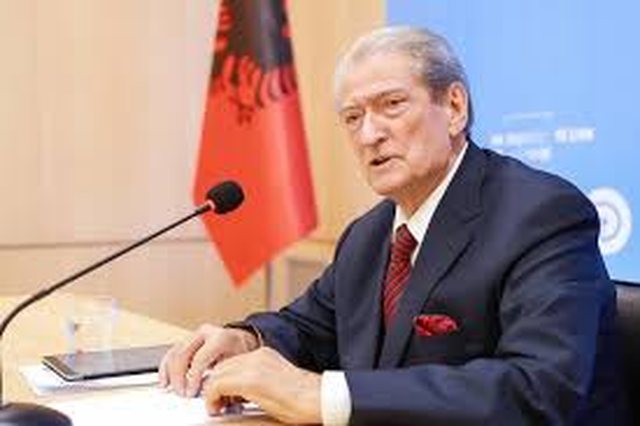 Berisha për mediat greke: Shqipëria nuk plotëson asnjë