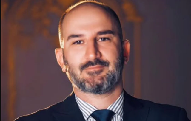 Aulon Naçi zgjidhet në krye të Teatrit Kombëtar të