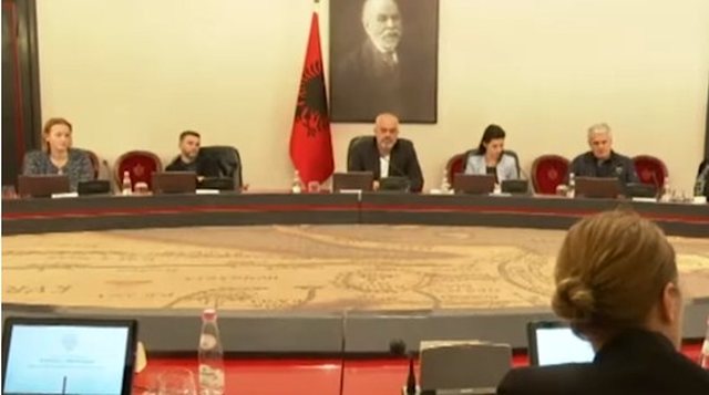 Ndryshime në qeveri, emërohen dy zëvendësministra në