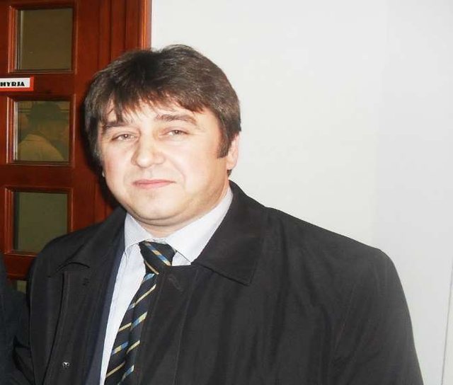 Doli i pari tek Primaret, Ilir Krosi braktis Berishën! Nuk i bashkohet