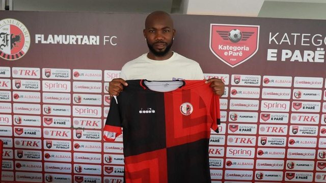 Qëllohet me thikë në rrugë futbollisti i nigerian i