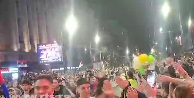 Marshim nga të gjitha anët kundër Vucicit, qytetarët i