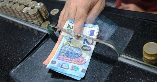 Euro shënon ulje sërish, ky është kursi i këmbimit