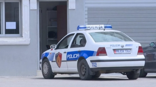 Përplasi për vdekje me makinë një 55-vjeçar dhe u