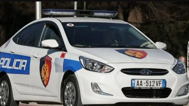 Goditi me thikë bashkëmoshatarin e tij, arrestohet 17-vjeçari