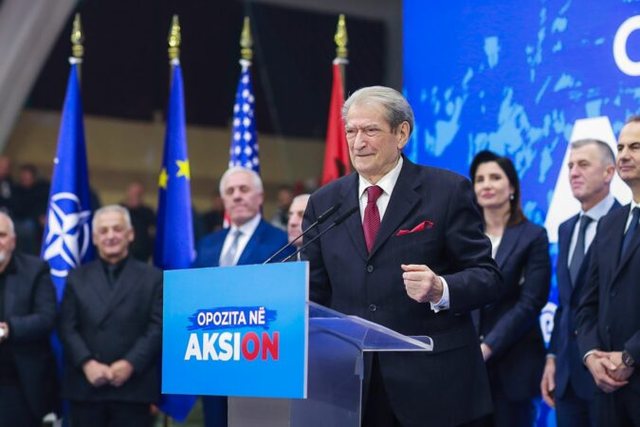 Berisha thirrje emigrantëve: Kthehuni në vendin tuaj, investoni