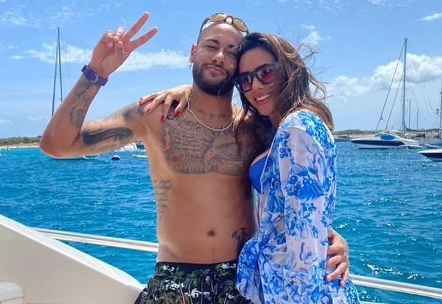 “Isha në shtrat me të dhe një tjetër”/ Neymar