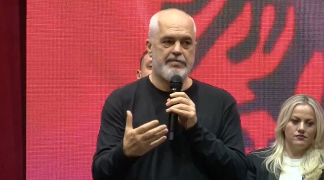 Rama ironizon Bashën e Berishën: Ata mund të na mundin vetëm