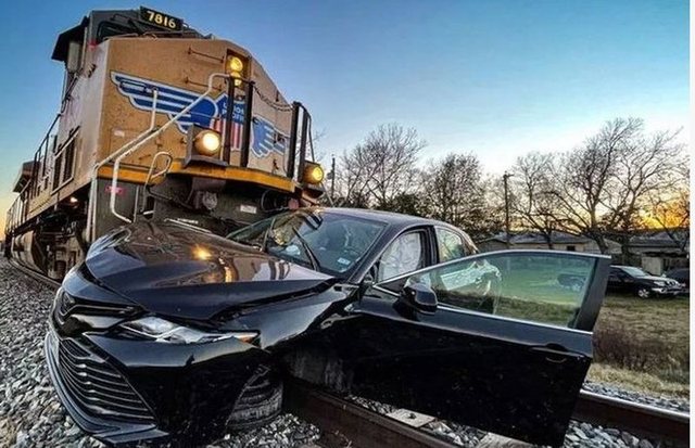 Aksident i rëndë në Kosovë: Treni përplaset me